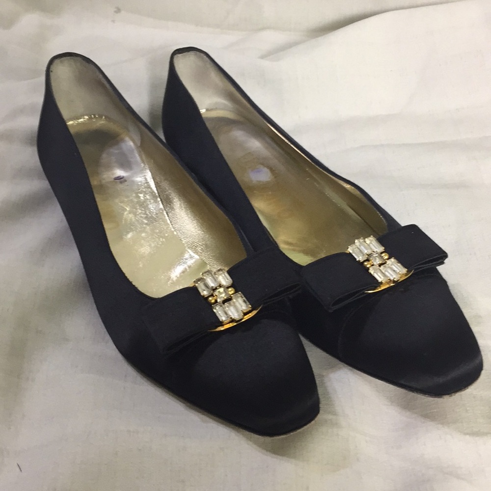 EUC Salvatore Ferragamo   Low Heels